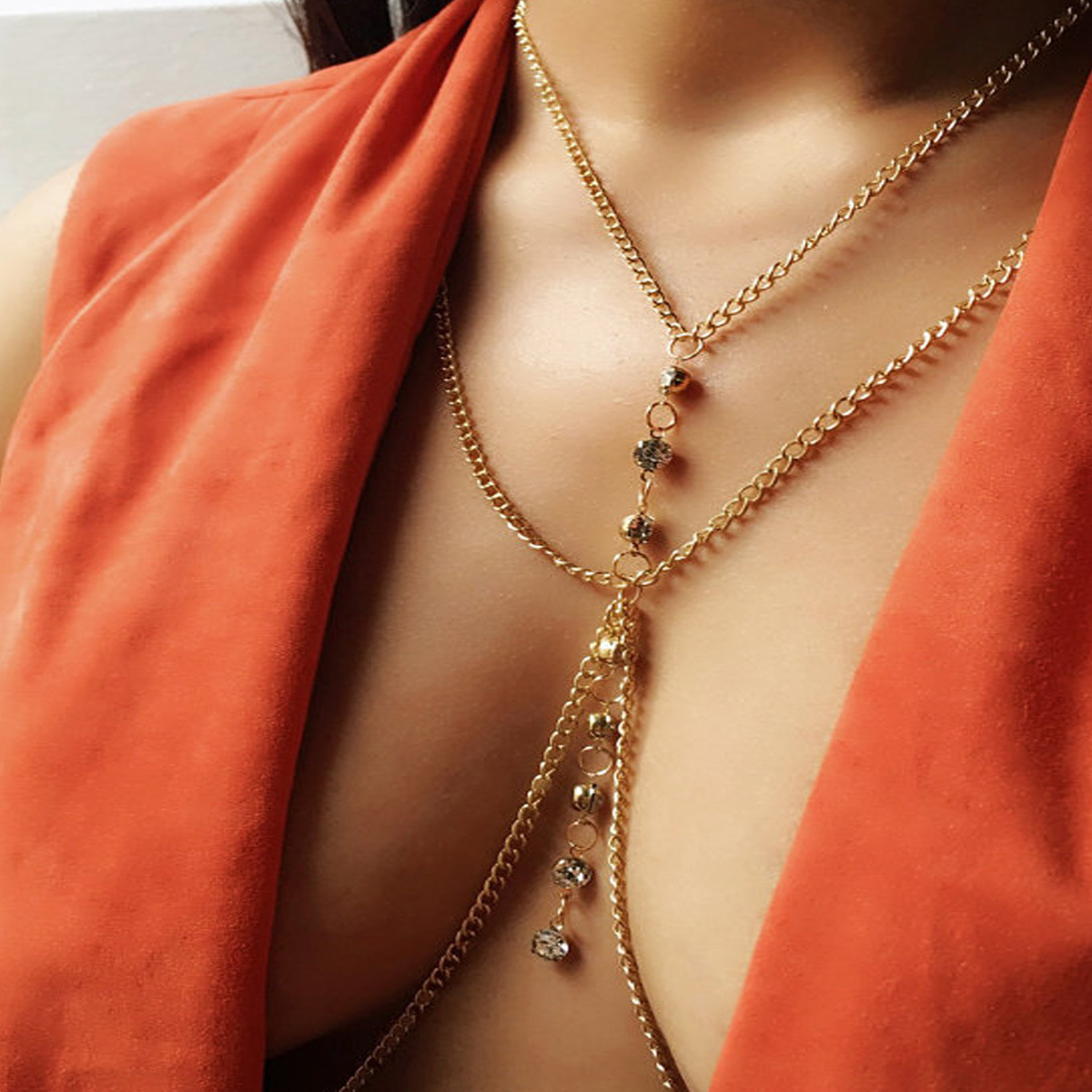 Body Jewelry Chest - Круглая цепочка на грудь с кристаллами
